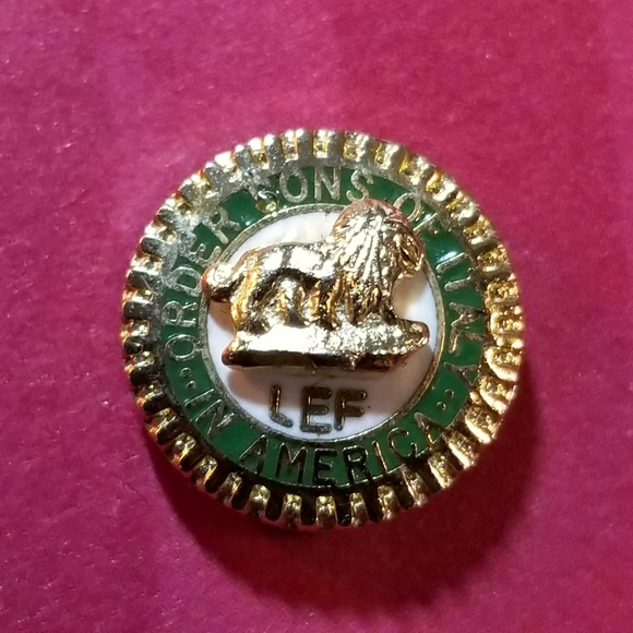 Vintage Other - Vintage Sons of Italy tie pin tack gold tone lion